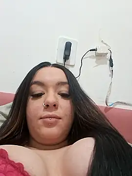 Snapshot of aninhaa01 chatting on 23, 10, 2025 aninhaa01 online show from 23, 10, 2025