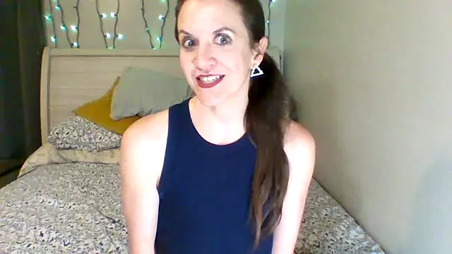 easy briezy online show from 24, 3, 2026