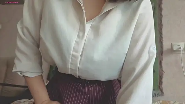 MiaLovelyOne online show from 14, 5, 2026