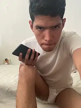 Snapshot of TheHiddenMark chatting on 1, 3, 2026 TheHiddenMark online show from 1, 3, 2026