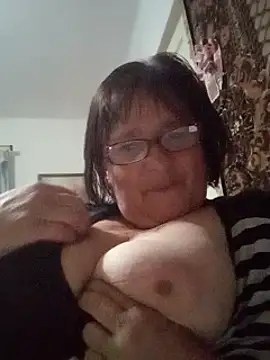 MilaCold5443 online show from 16, 4, 2026