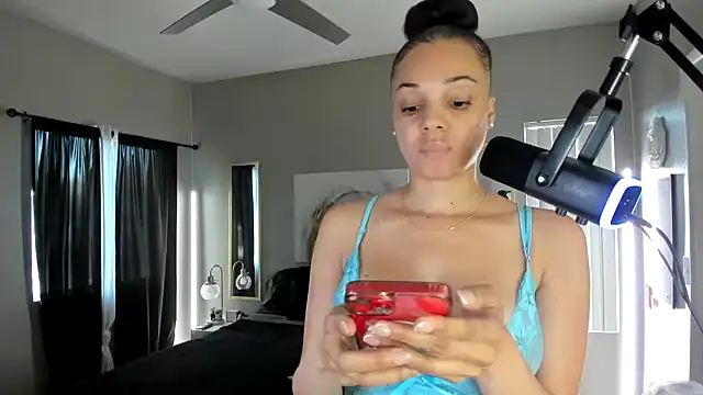 Myonnathegod online show from 24, 11, 2025