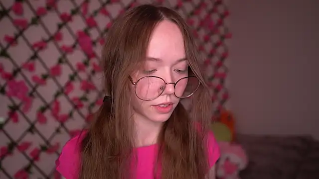 Petite Polly online show from 15, 10, 2025