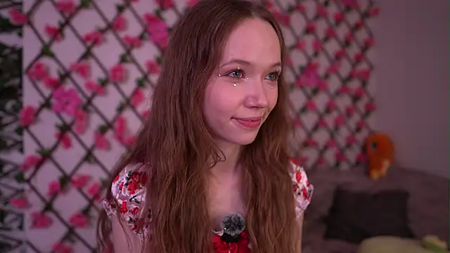 Petite Polly online show from 22, 10, 2025