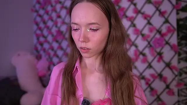 Petite Polly online show from 10, 11, 2025