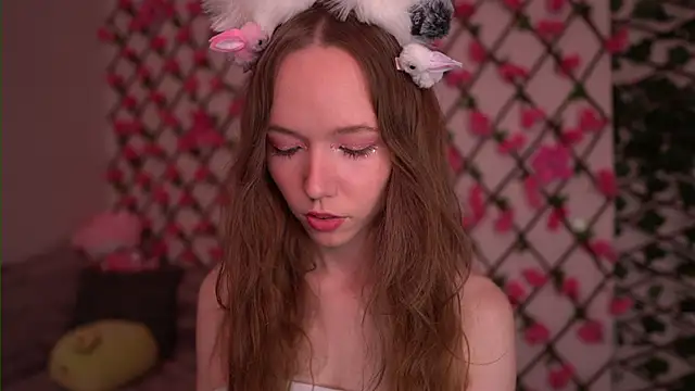 Petite Polly online show from 25, 10, 2025