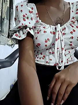 sexy Lili 01 online show from 8, 10, 2025