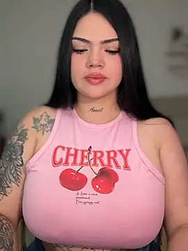 Snapshot of dulcemarianh_ chatting on 15, 6, 2026 dulcemarianh online show from 15, 6, 2026