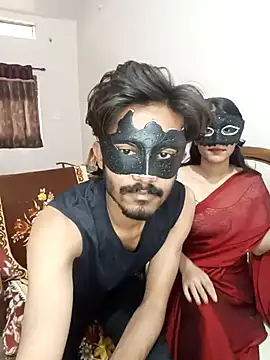 Lovebirdss online show from 5, 11, 2025