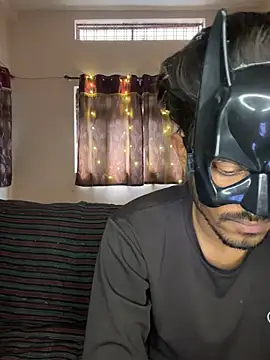 Lovebirdss online show from 11, 2, 2026