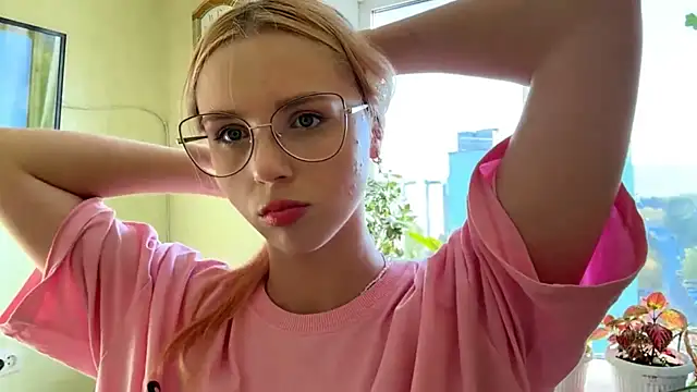 CherlynBlose online show from 7, 10, 2025