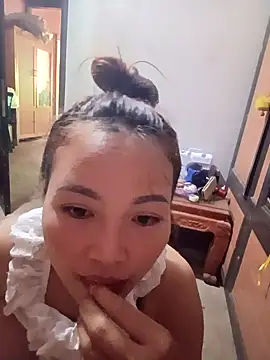 Snapshot of Rabbit-small chatting on 9, 10, 2025 Rabbit-small online show from 9, 10, 2025