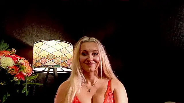 LeticiaReys online show from 20, 10, 2025