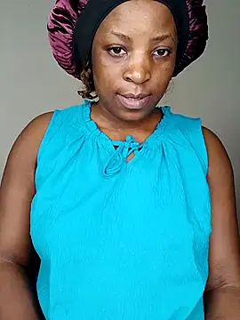 Snapshot of Linae1234 chatting on 12, 10, 2025 Linae1234 online show from 12, 10, 2025