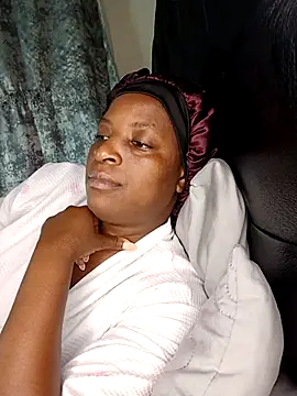 Snapshot of Linae1234 chatting on 21, 11, 2025 Linae1234 online show from 21, 11, 2025