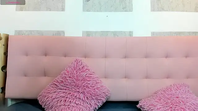 Snapshot of SamanthaFox_8 chatting on 7, 11, 2025 SamanthaFox 8 online show from 7, 11, 2025