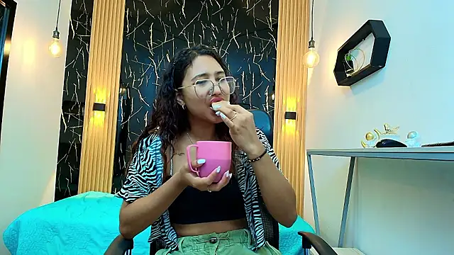 SamanthaFox 8 online show from 7, 2, 2026