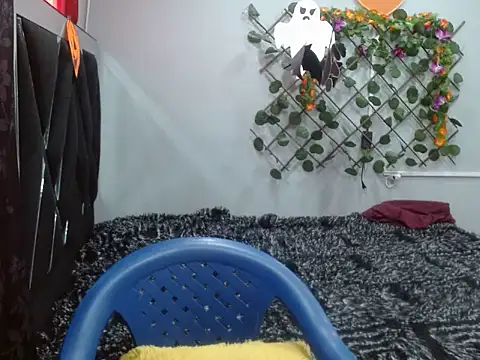 Snapshot of Melani_ebony chatting on 23, 10, 2025 Melani ebony online show from 23, 10, 2025