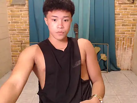 Snapshot of ur_naughtyboy_patrick chatting on 25, 10, 2025 ur naughtyboy patrick online show from 25, 10, 2025