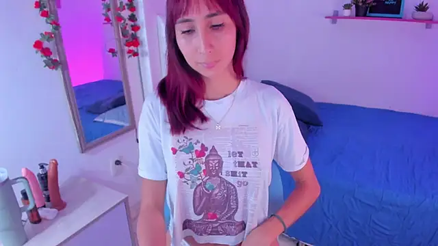 Laaura-Velez online show from 15, 12, 2025