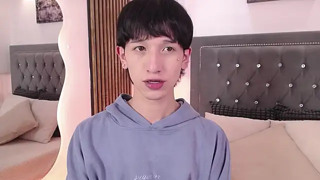 Emo Boy  online show from 1, 6, 2026