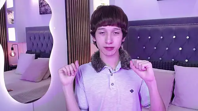 Emo Boy  online show from 11, 5, 2026