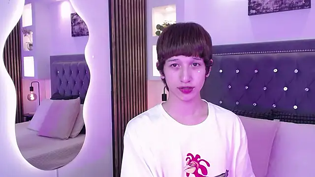 Emo Boy  online show from 7, 5, 2026