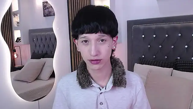 Emo Boy  online show from 23, 5, 2026
