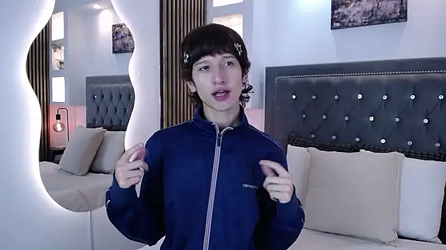 Emo Boy  online show from 17, 3, 2026