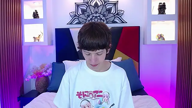 Emo Boy  online show from 1, 3, 2026