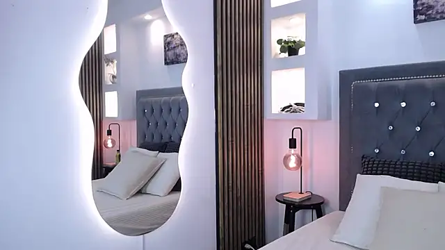 Emo Boy  online show from 6, 4, 2026