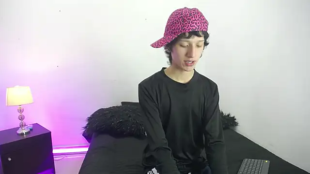 Emo Boy  online show from 10, 11, 2025