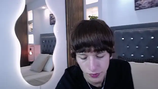 Emo Boy  online show from 9, 4, 2026