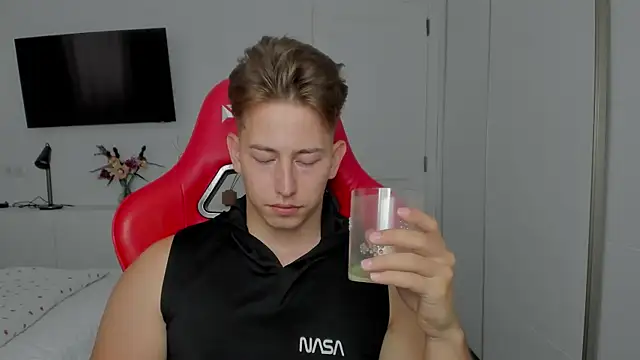 find0m master online show from 11, 10, 2025