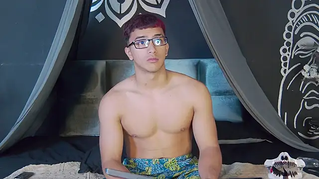 Snapshot of Stefano_Calle chatting on 17, 10, 2025 Stefano Calle online show from 17, 10, 2025