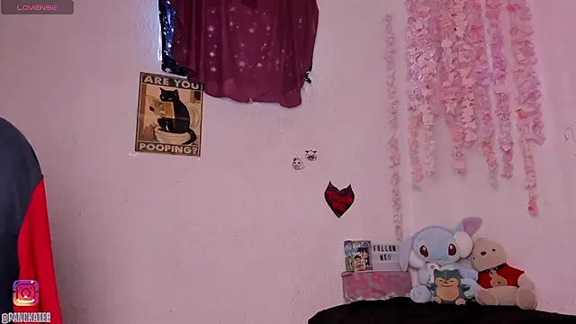 Snapshot of Emilycollei chatting on 25, 11, 2025 Emilycollei online show from 25, 11, 2025