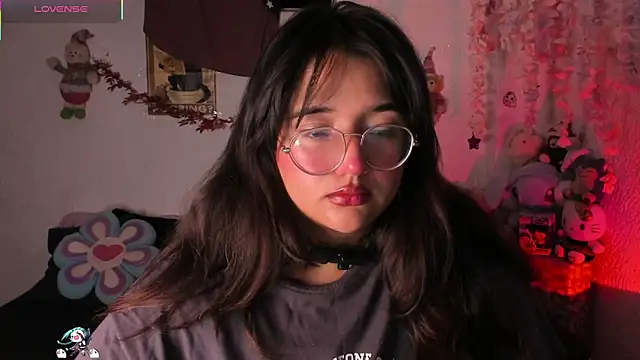 Emilycollei online show from 23, 12, 2025