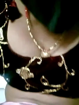 Snapshot of Sexy_Riya_Bhabhi chatting on 13, 10, 2025 Sexy Riya Bhabhi online show from 13, 10, 2025