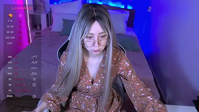 Snapshot of sofiisun chatting on 3, 12, 2025 sofiisun online show from 3, 12, 2025