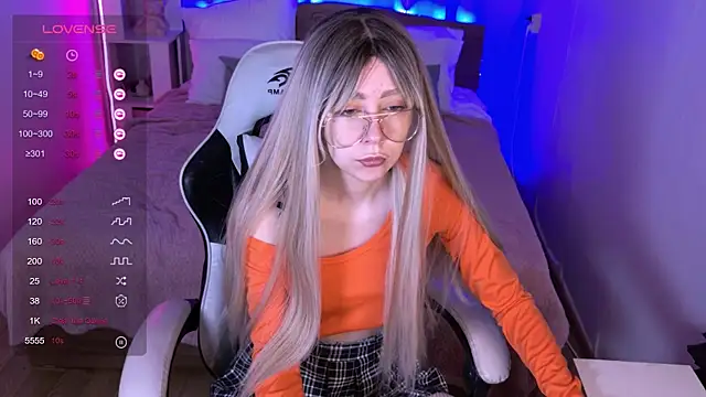 Snapshot of sofiisun chatting on 2, 12, 2025 sofiisun online show from 2, 12, 2025