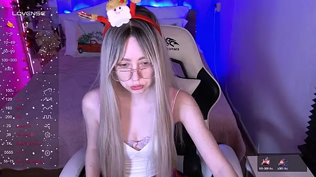 Snapshot of sofiisun chatting on 22, 12, 2025 sofiisun online show from 22, 12, 2025