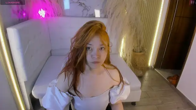 Snapshot of SweetBriana chatting on 30, 10, 2025 SweetBriana online show from 30, 10, 2025