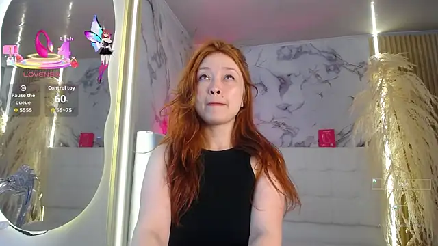 Snapshot of SweetBriana chatting on 17, 11, 2025 SweetBriana online show from 17, 11, 2025