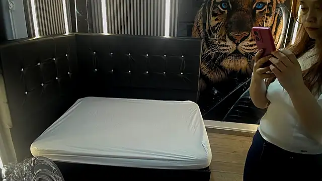 Snapshot of SweetBriana chatting on 22, 10, 2025 SweetBriana online show from 22, 10, 2025