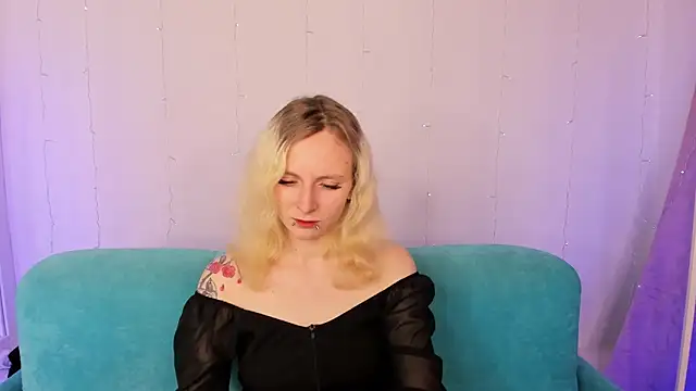 LikiLips online show from 6, 11, 2025