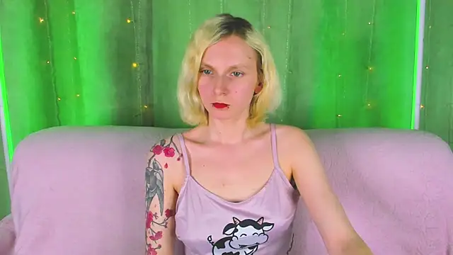 LikiLips online show from 18, 4, 2026