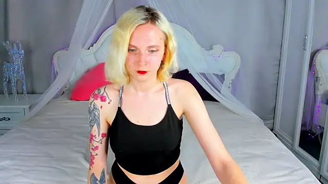 LikiLips online show from 10, 4, 2026