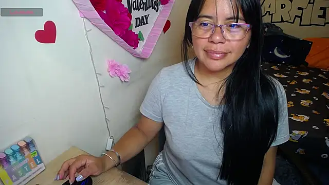 Snapshot of Miss__kendra_ chatting on 13, 5, 2026 Miss kendra online show from 13, 5, 2026