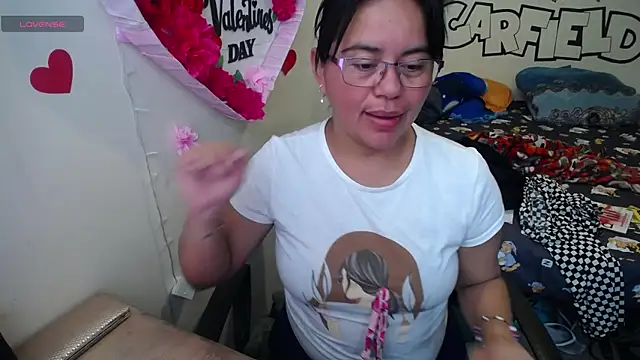 Snapshot of Miss__kendra_ chatting on 17, 6, 2026 Miss kendra online show from 17, 6, 2026