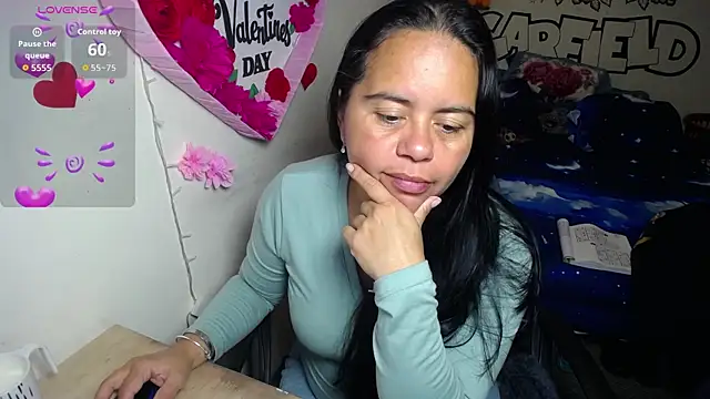 Miss  kendra  online show from 10, 4, 2026